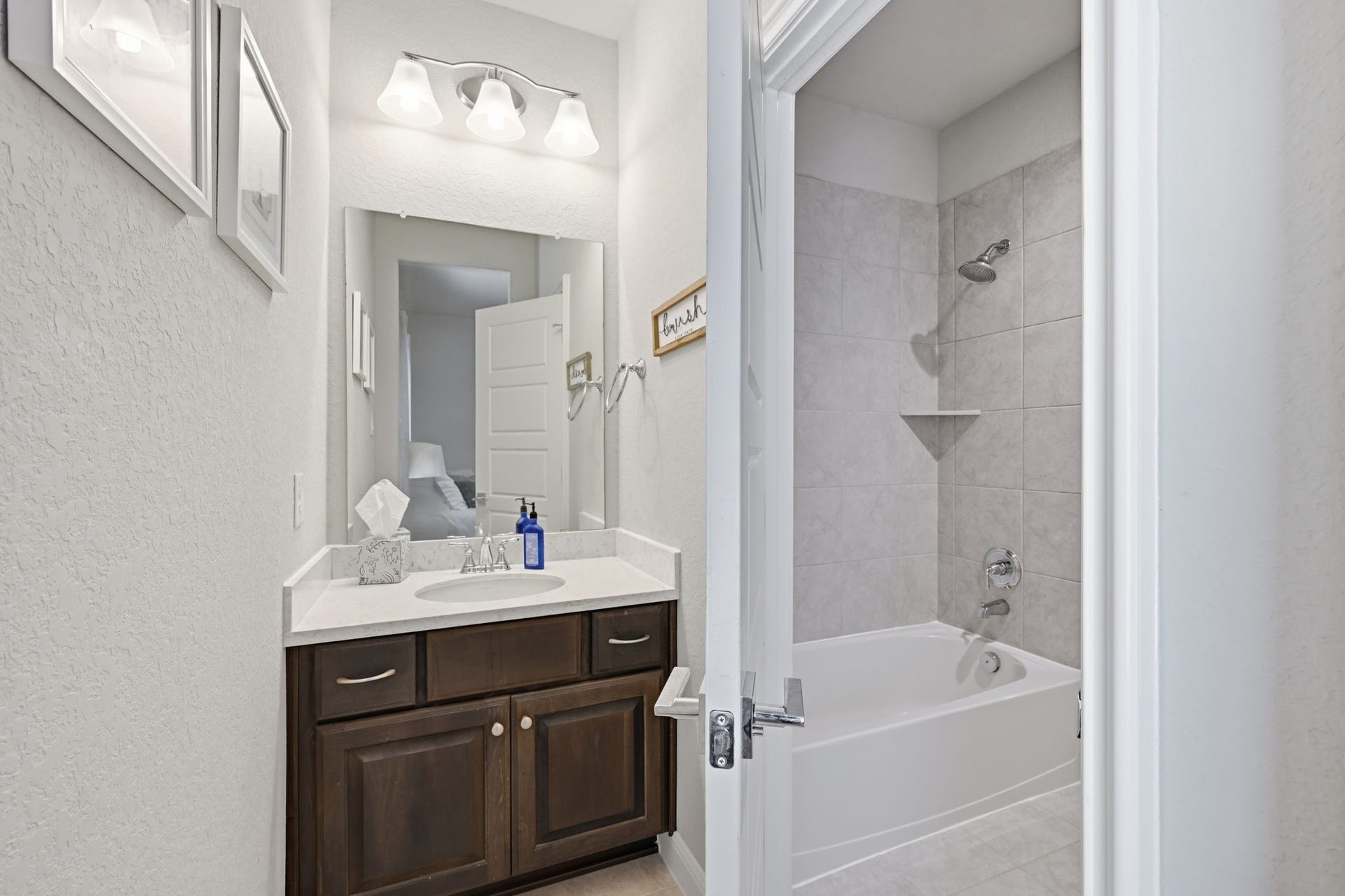 4043 Woodland Meadow Drive, Spring, TX 77386 Bath 4 features a jack and jill feature.