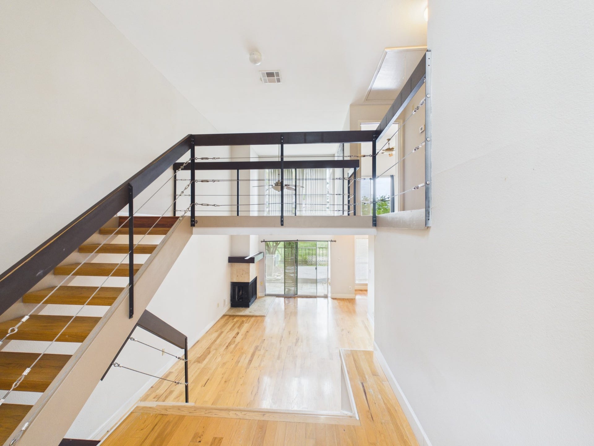 15938 Seahorse Drive, #275, Houston, TX 77062 Stunning Split Level Townhouse