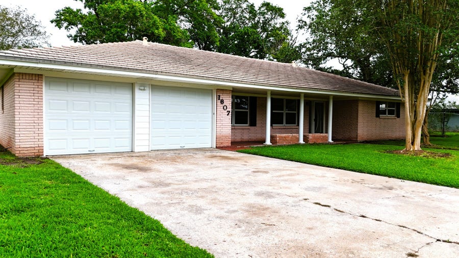 Property photo for 1607 Mcfarland Street, Baytown, TX