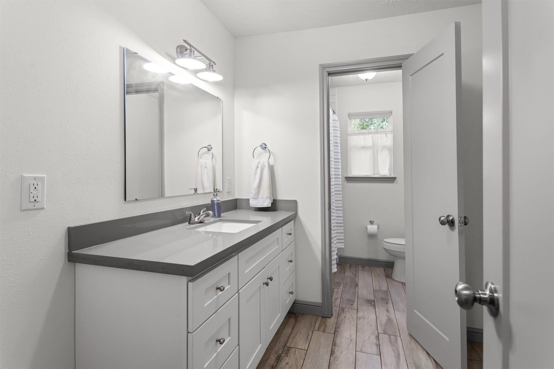 3415 Rustling Pines Street, Spring, TX 77380 3415 Rustling Pines Street, Spring, TX 77380