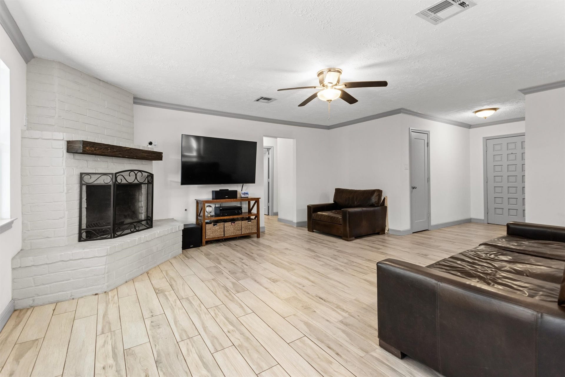 3415 Rustling Pines Street, Spring, TX 77380 3415 Rustling Pines Street, Spring, TX 77380