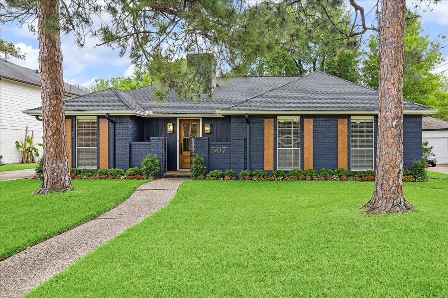 Property photo for 507 Blue Willow Drive, Houston, TX