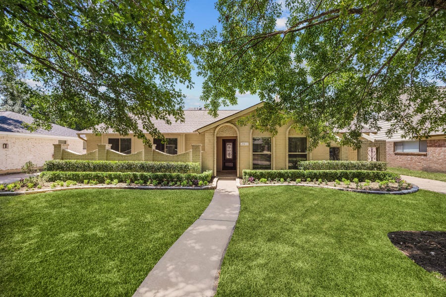 Property photo for 2811 Quincannon Lane, Houston, TX