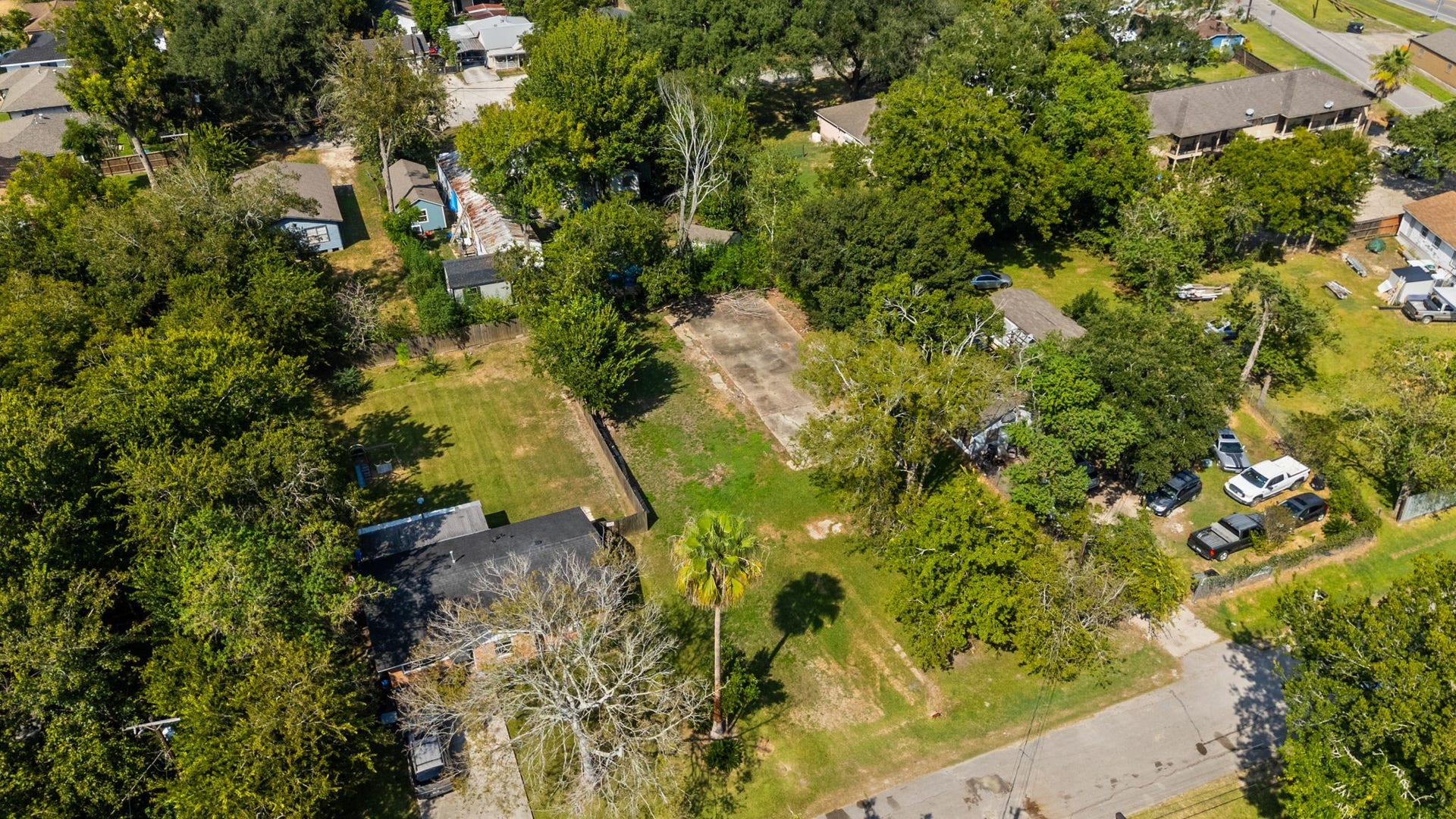 212 Woodward Street, Alvin, TX 77511 212 Woodward Street, Alvin, TX 77511