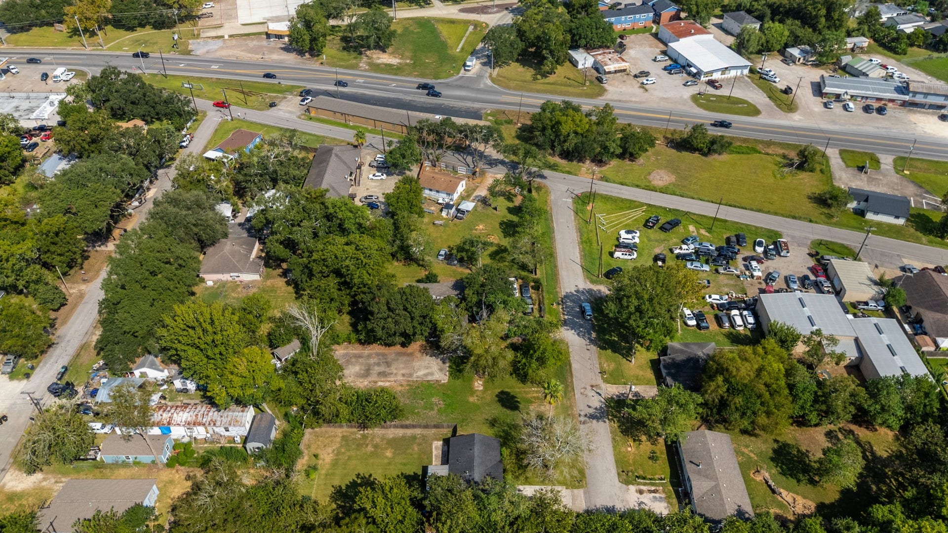 212 Woodward Street, Alvin, TX 77511 212 Woodward Street, Alvin, TX 77511