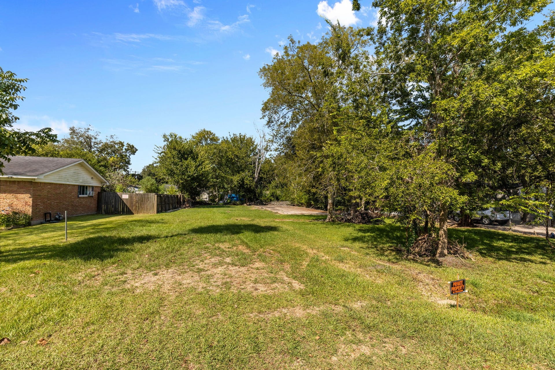 212 Woodward Street, Alvin, TX 77511 212 Woodward Street, Alvin, TX 77511