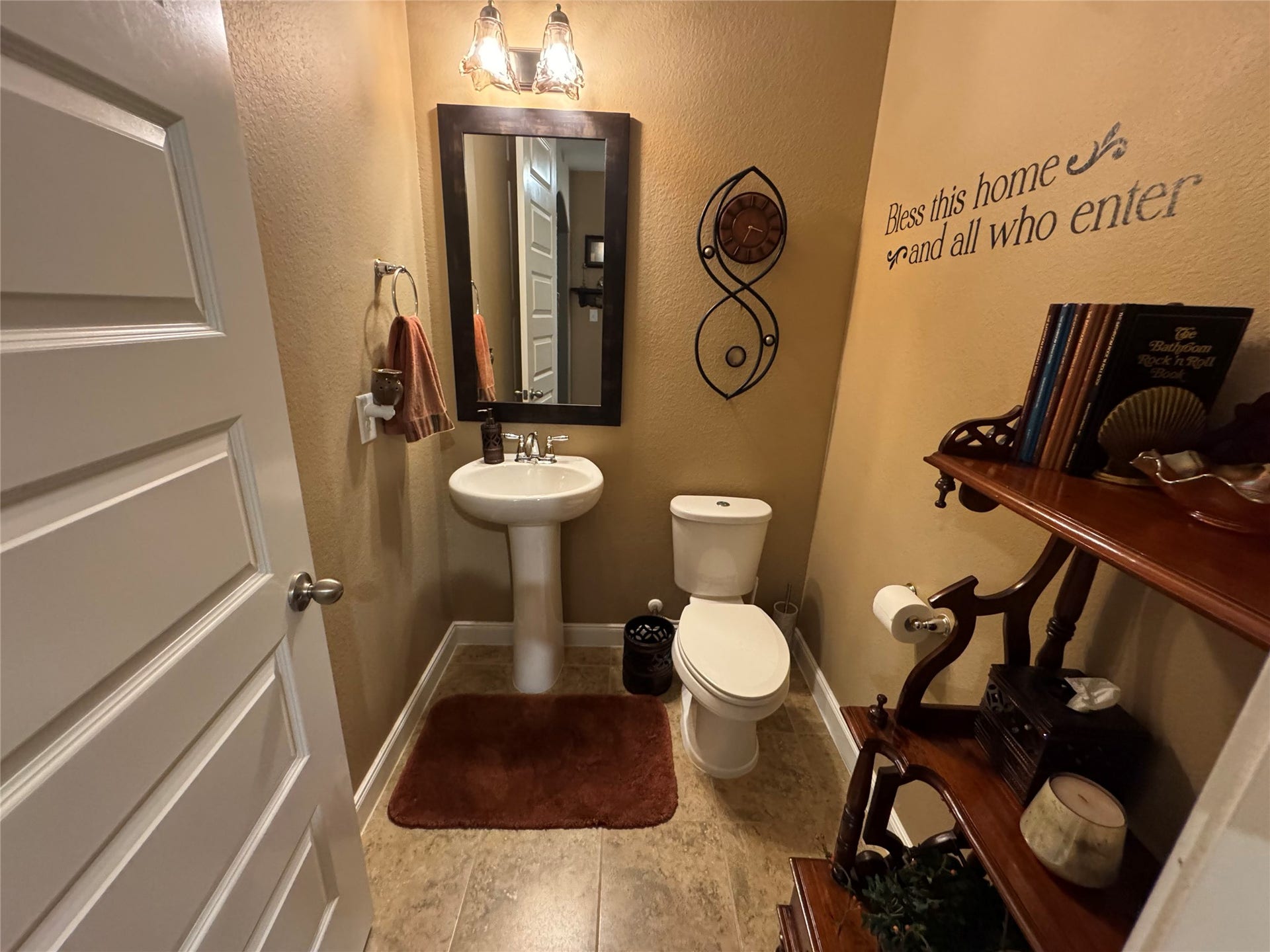 4910 Woodbury Mill Drive, Spring, TX 77389 Half bath is roomy