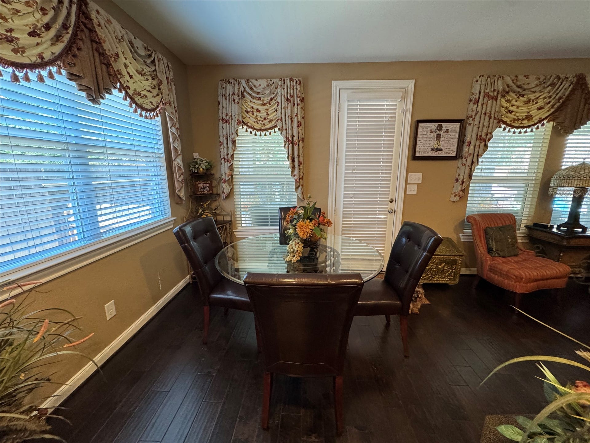 4910 Woodbury Mill Drive, Spring, TX 77389 Breakfast room is very roomy