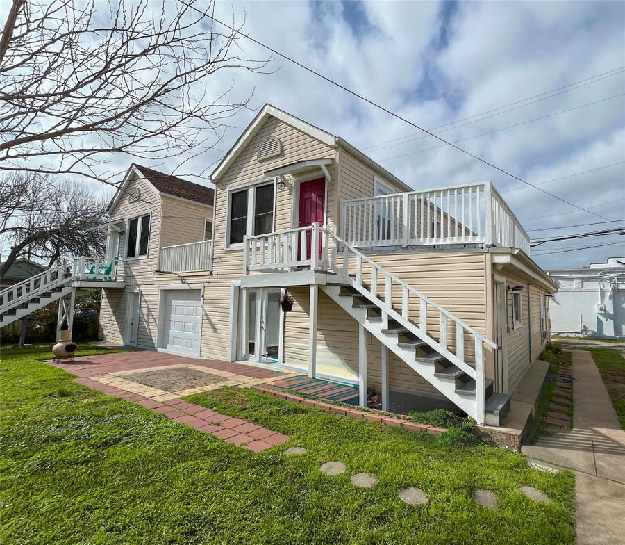Property photo for 4114 Ave S 1/2, #B, Galveston, TX