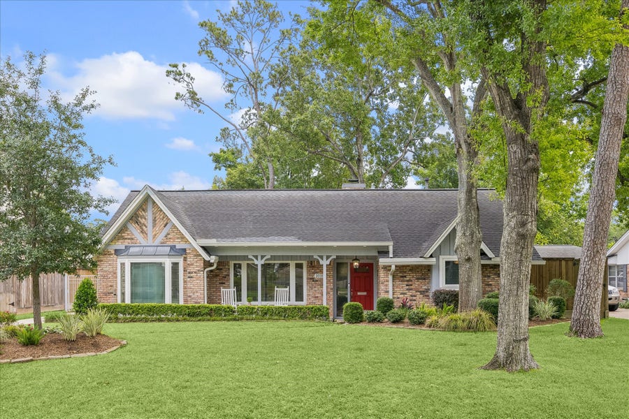 Property photo for 1018 Ben Hur Drive, Spring Valley Village, TX