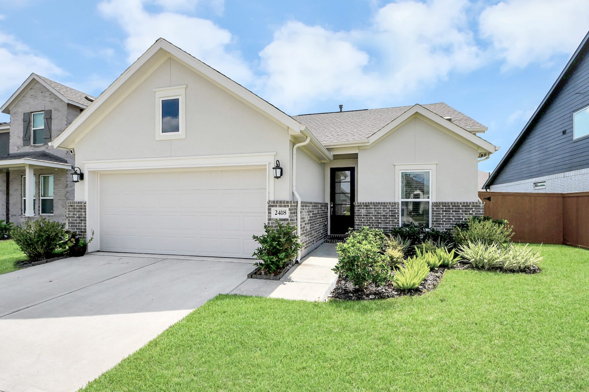 2418 Phantom Quartz Drive, Rosharon, TX 77583 2418 Phantom Quartz Drive, Rosharon, TX 77583