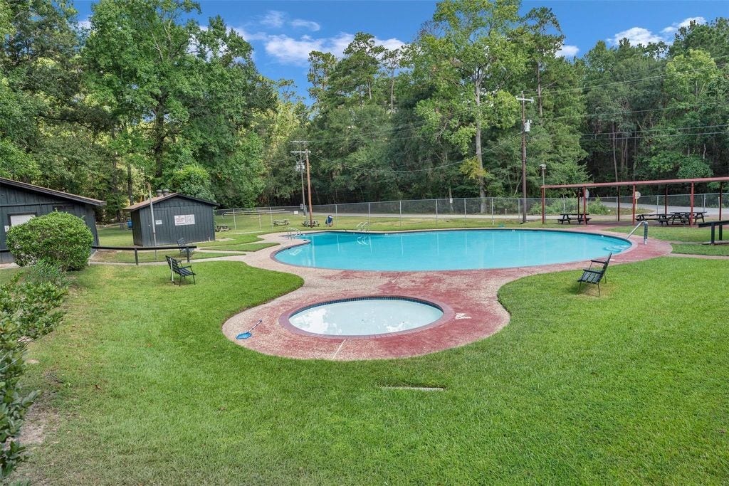 15734 Holly Dr, Montgomery, TX 77356 15734 Holly Dr, Montgomery, TX 77356