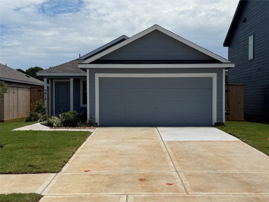 Property photo for 5618 Shelford Birch Drive, Conroe, TX