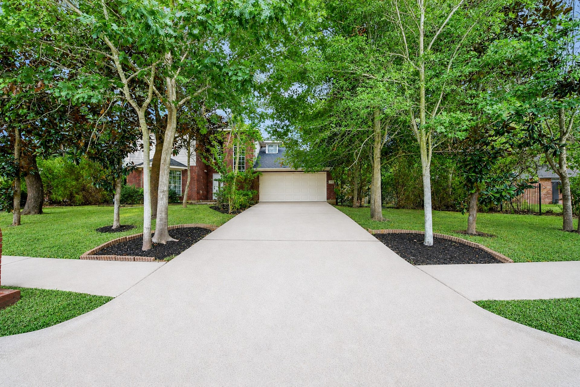 3211 Carmel Valley Drive, Missouri City, TX 77459 3211 Carmel Valley Drive, Missouri City, TX 77459