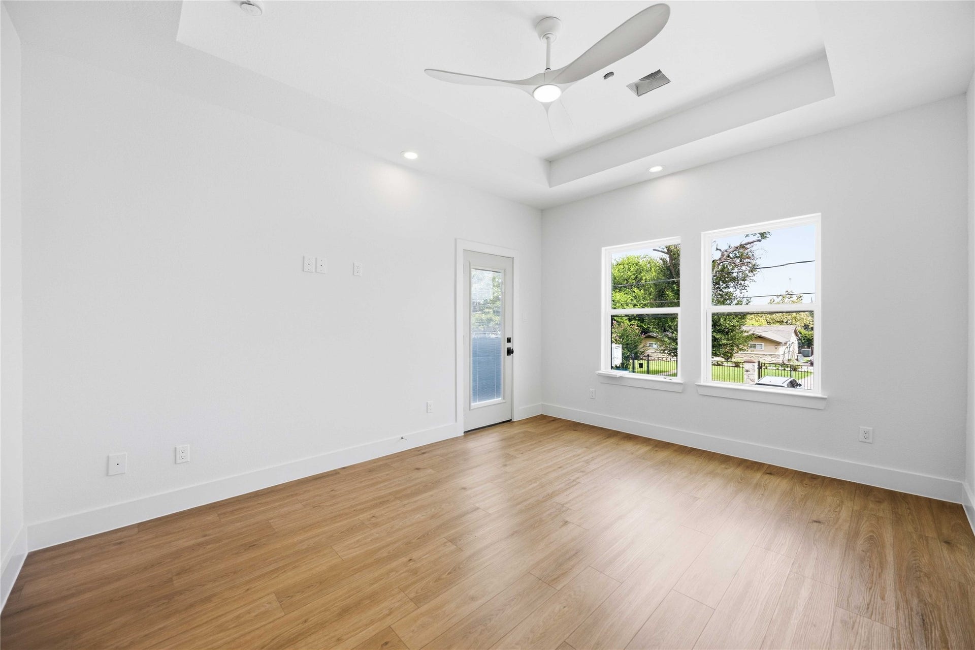 5302 San Juan Street, #A/B, Houston, TX 77020 5302 San Juan Street, #A/B, Houston, TX 77020