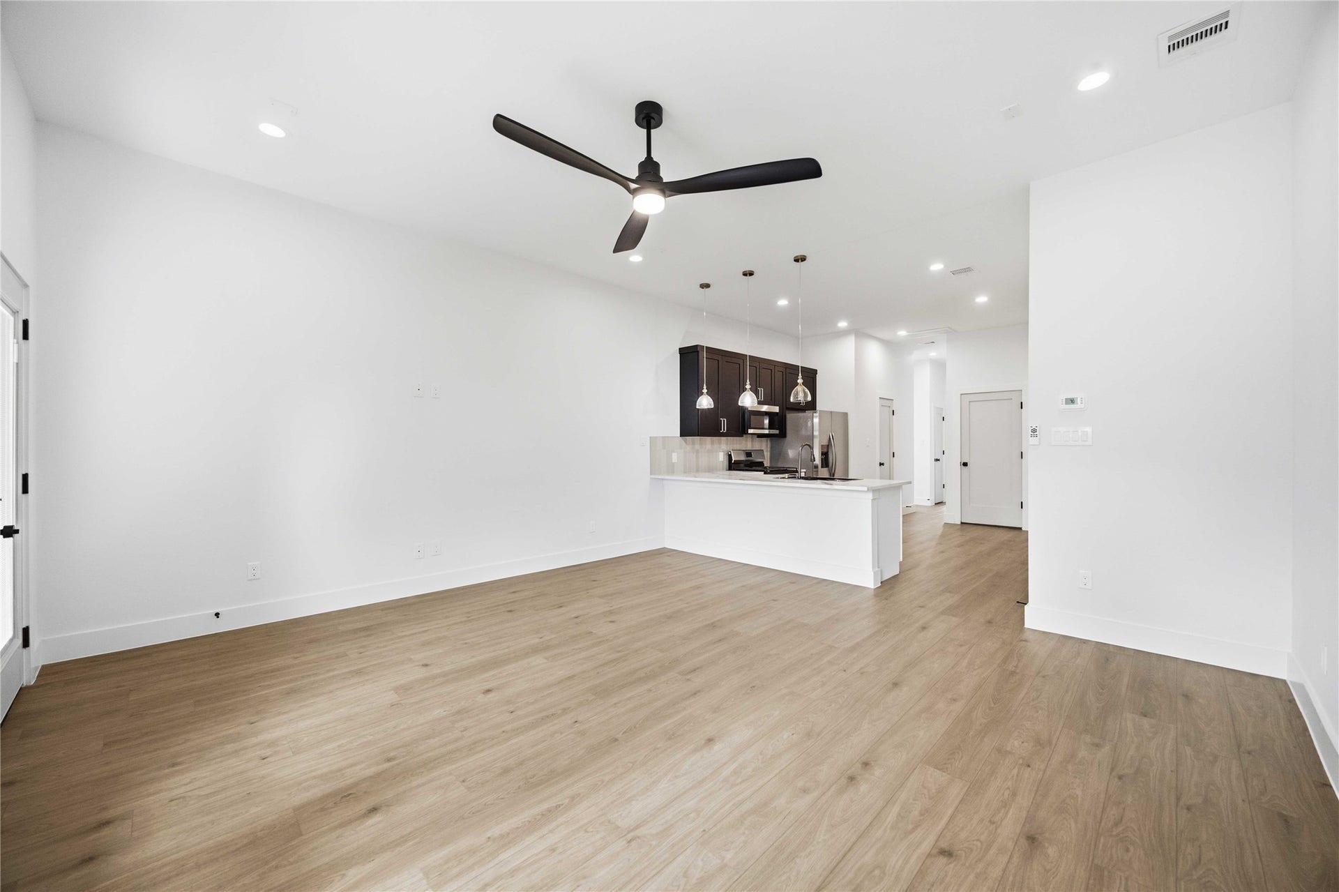5302 San Juan Street, #A/B, Houston, TX 77020 5302 San Juan Street, #A/B, Houston, TX 77020