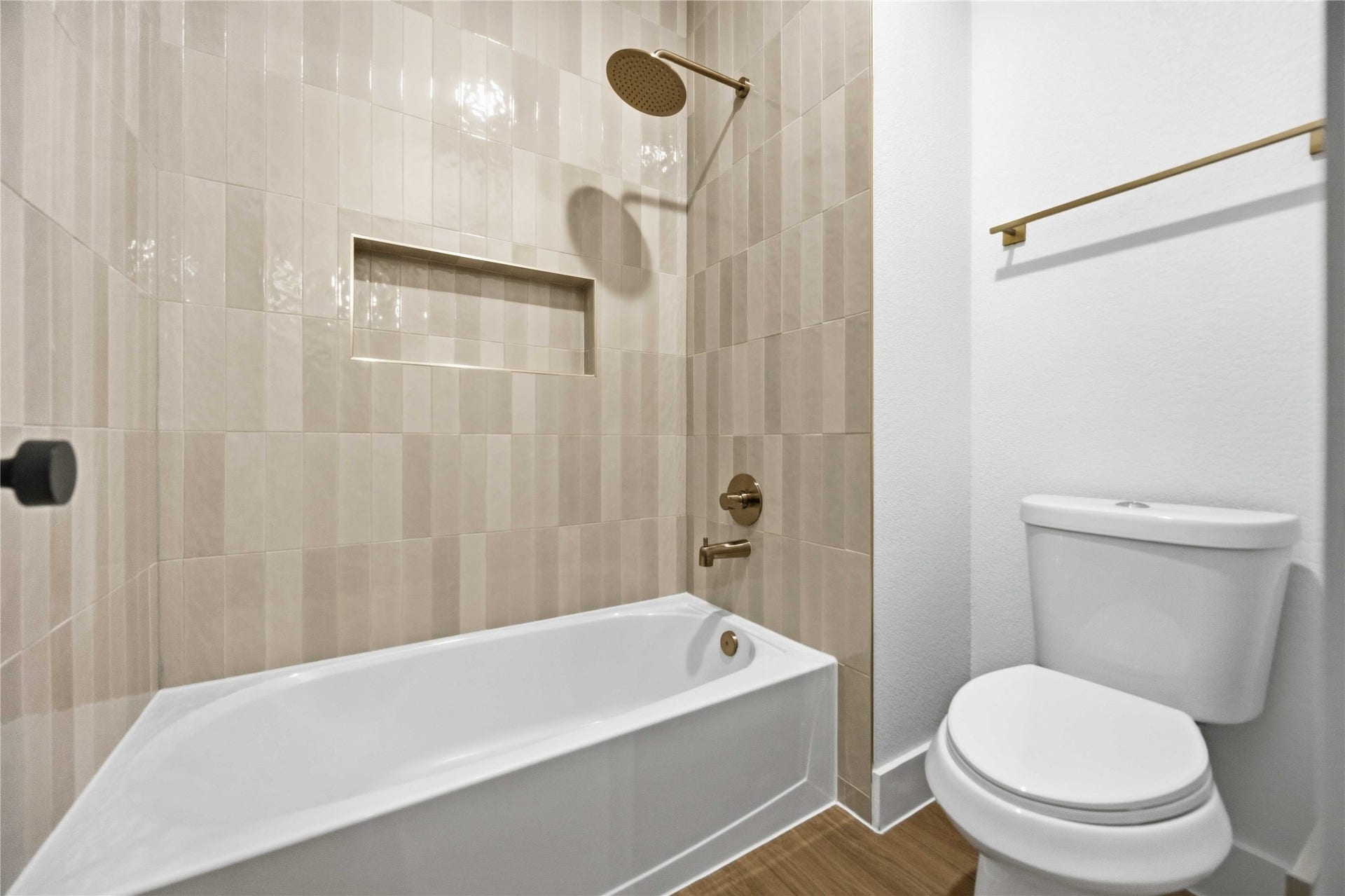 5302 San Juan Street, #A/B, Houston, TX 77020 5302 San Juan Street, #A/B, Houston, TX 77020