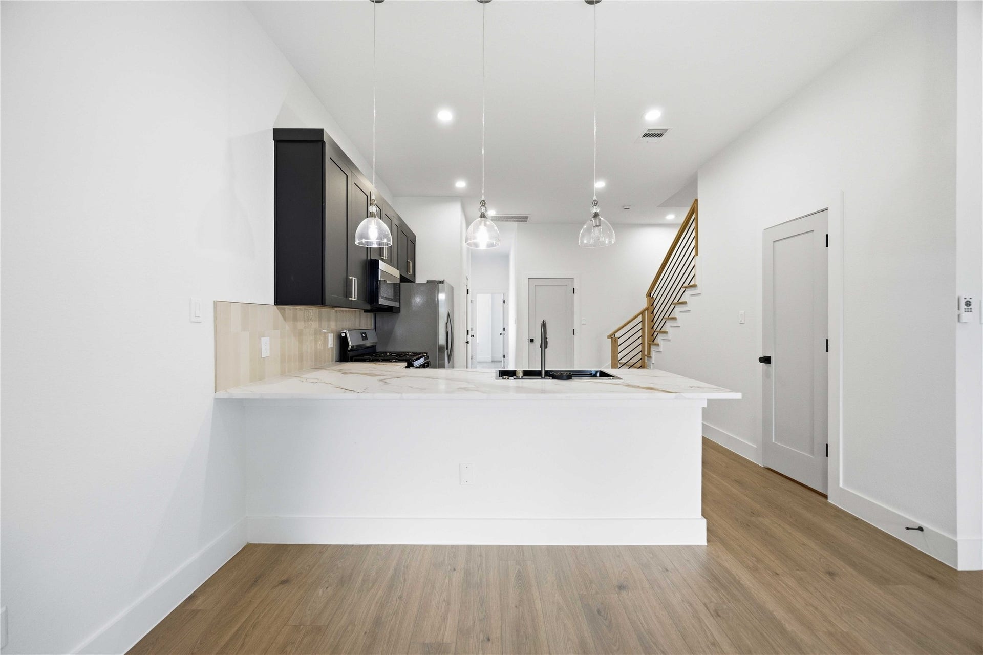 5302 San Juan Street, #A/B, Houston, TX 77020 5302 San Juan Street, #A/B, Houston, TX 77020