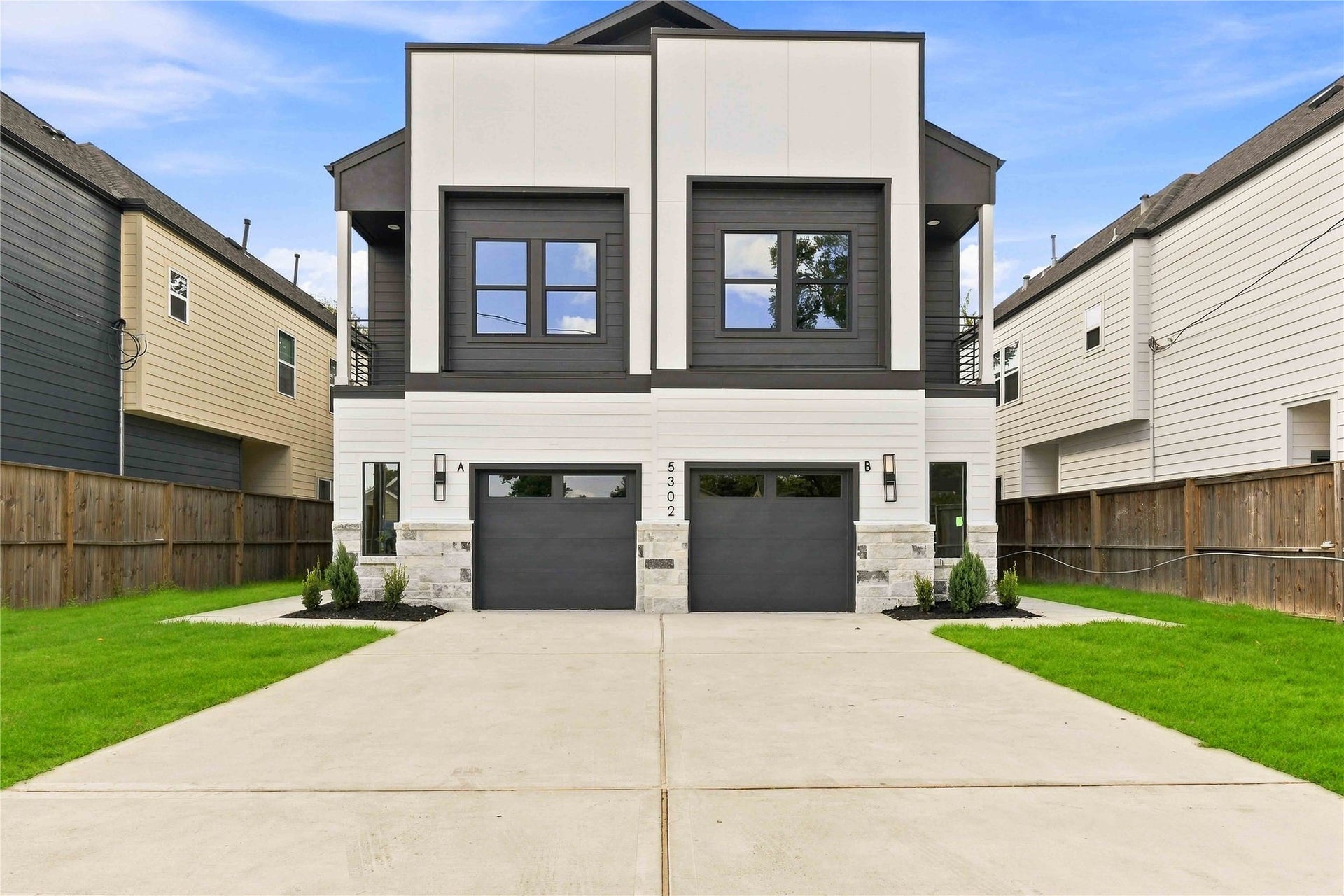 5302 San Juan Street, #A/B, Houston, TX 77020 Property will be gated across front.