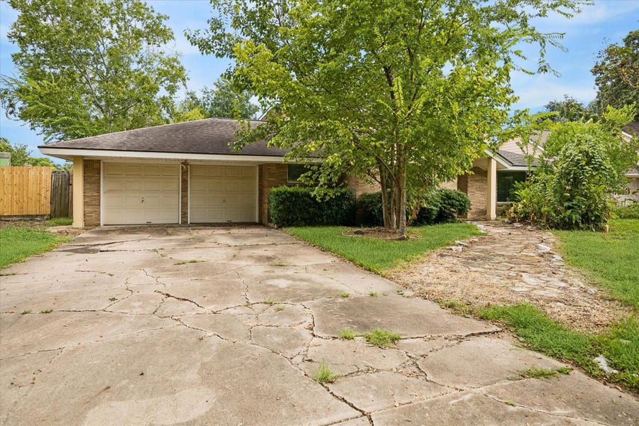 Property photo for 1740 Crownover Road, Houston, TX