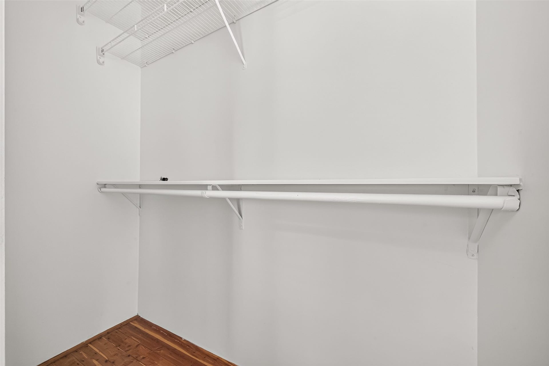 2438 White Oak Drive, Houston, TX 77009 Closet
