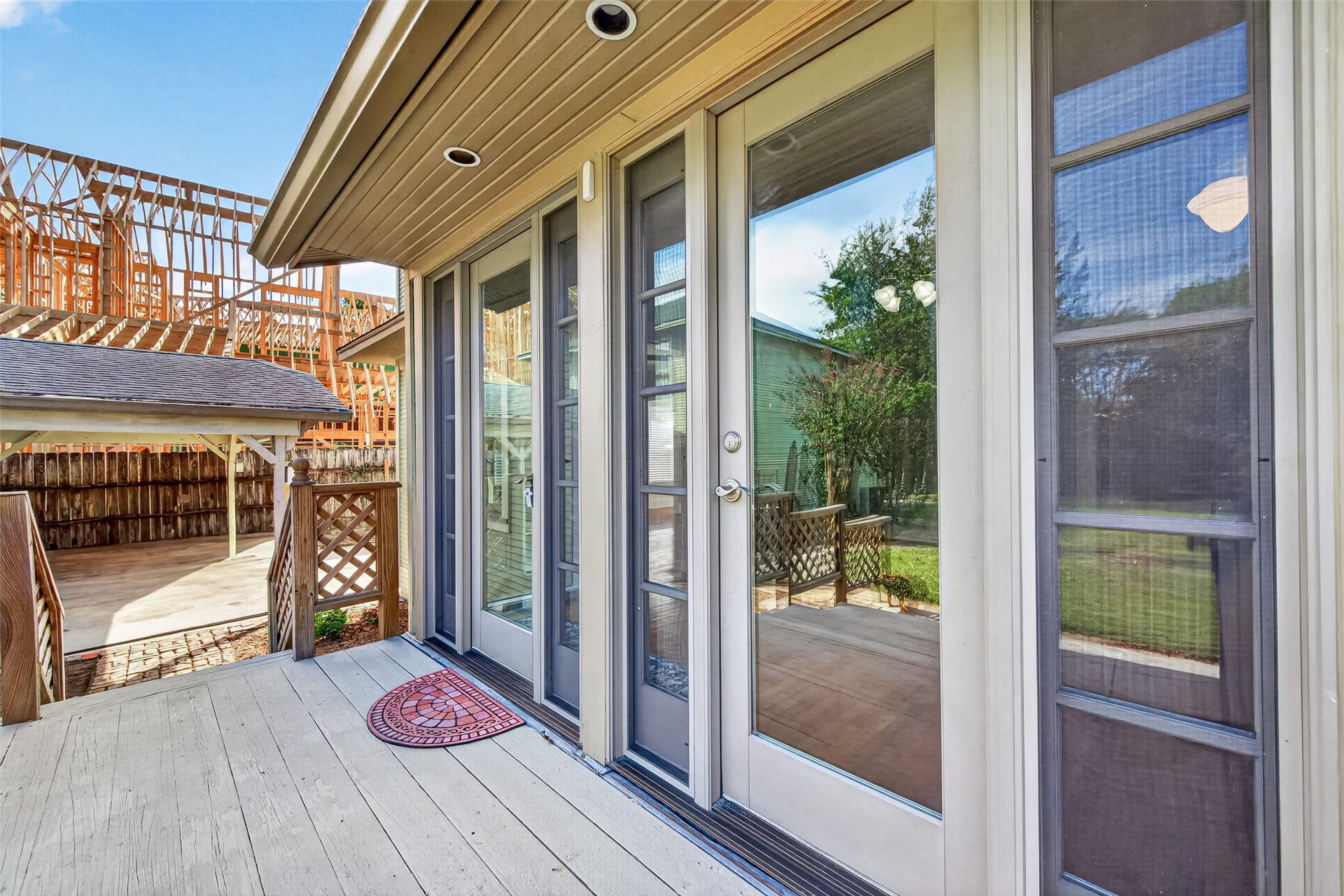 2438 White Oak Drive, Houston, TX 77009 Deck