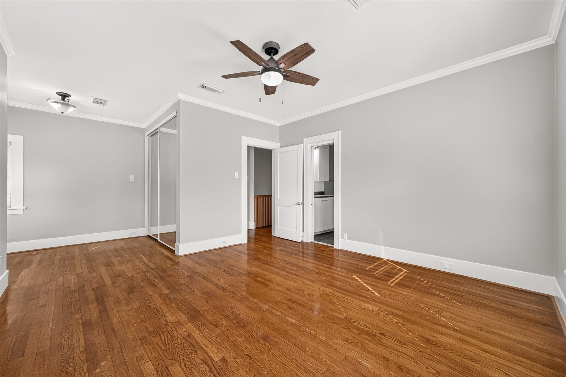 2438 White Oak Drive, Houston, TX 77009 2nd Floor Bedroom 4