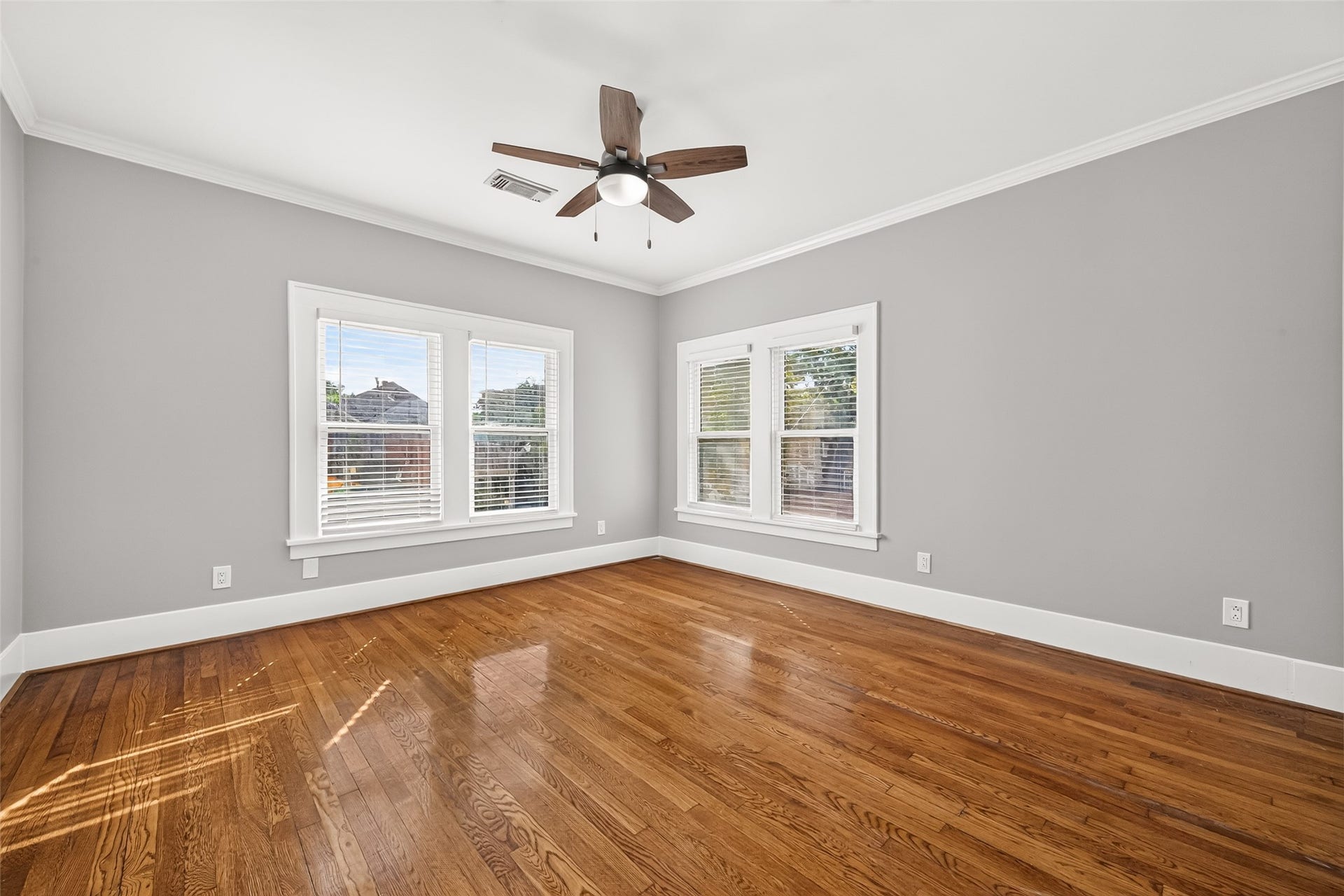 2438 White Oak Drive, Houston, TX 77009 2nd Floor Bedroom 3