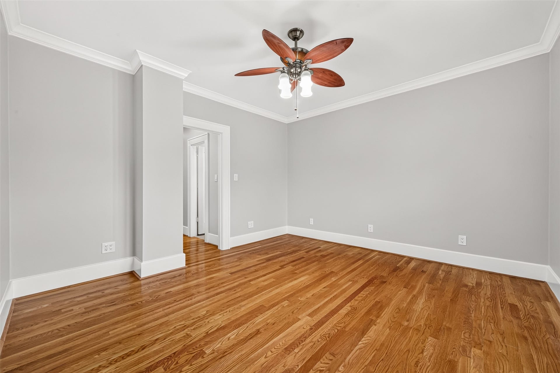 2438 White Oak Drive, Houston, TX 77009 2nd Floor Bedroom 1