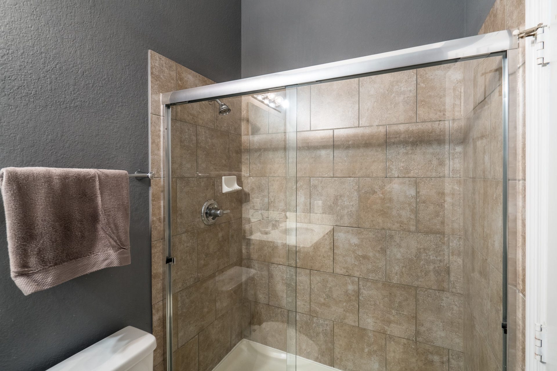 9618 W Pedernales River Drive, Cypress, TX 77433 Full bath has a large stand up shower.