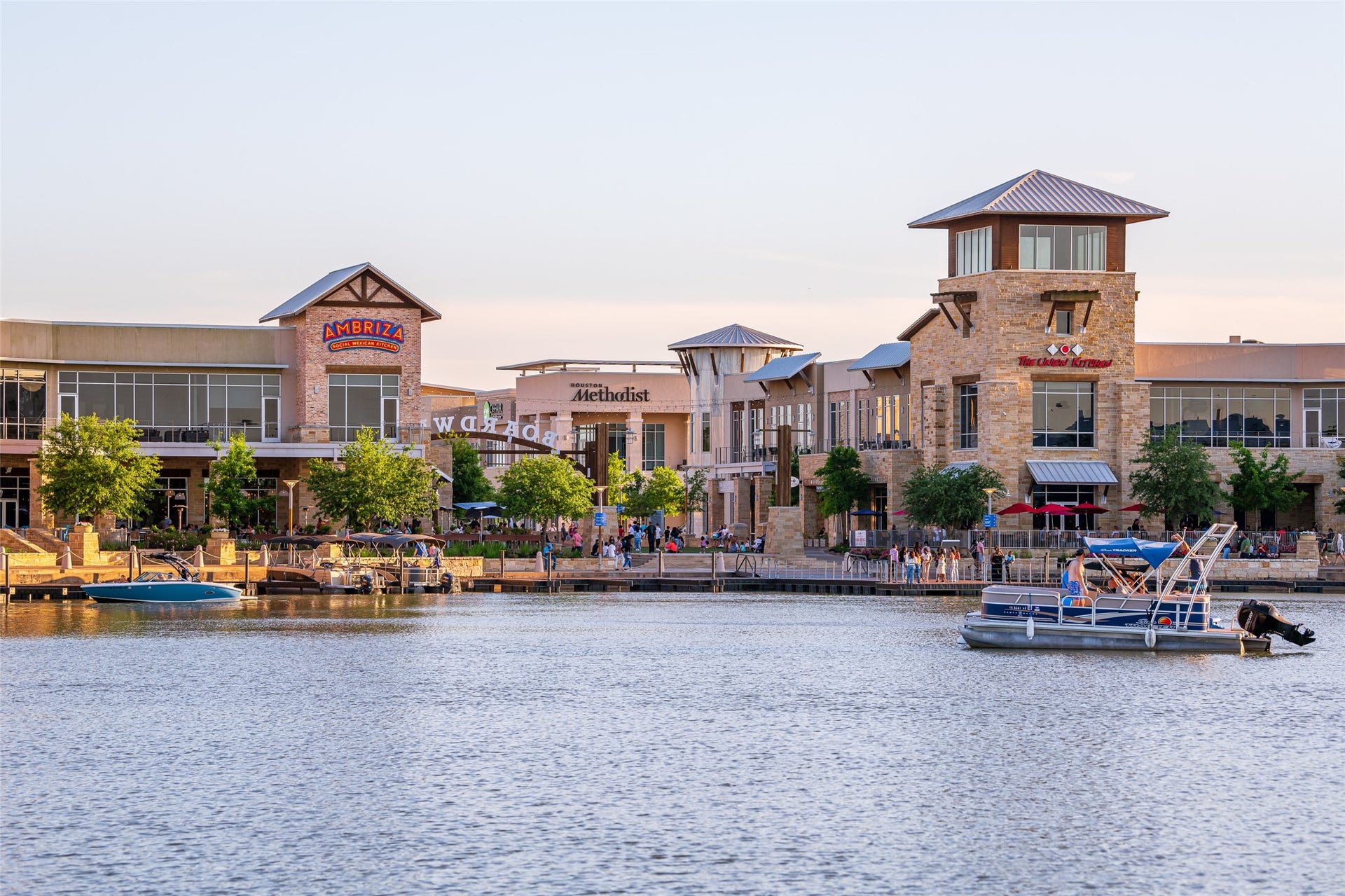 9618 W Pedernales River Drive, Cypress, TX 77433 Boat right up to the Towne Lake Boardwalk where you will find dining options, shopping, fitness centers, weekend entertainment.