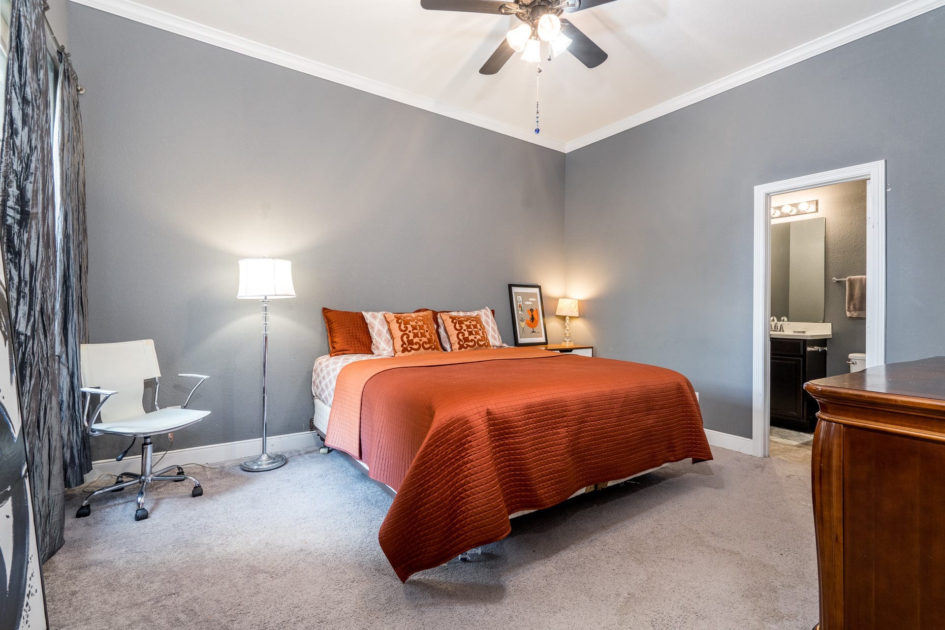 9618 W Pedernales River Drive, Cypress, TX 77433 This bedroom also is on the first floor and has a connected full bath.
