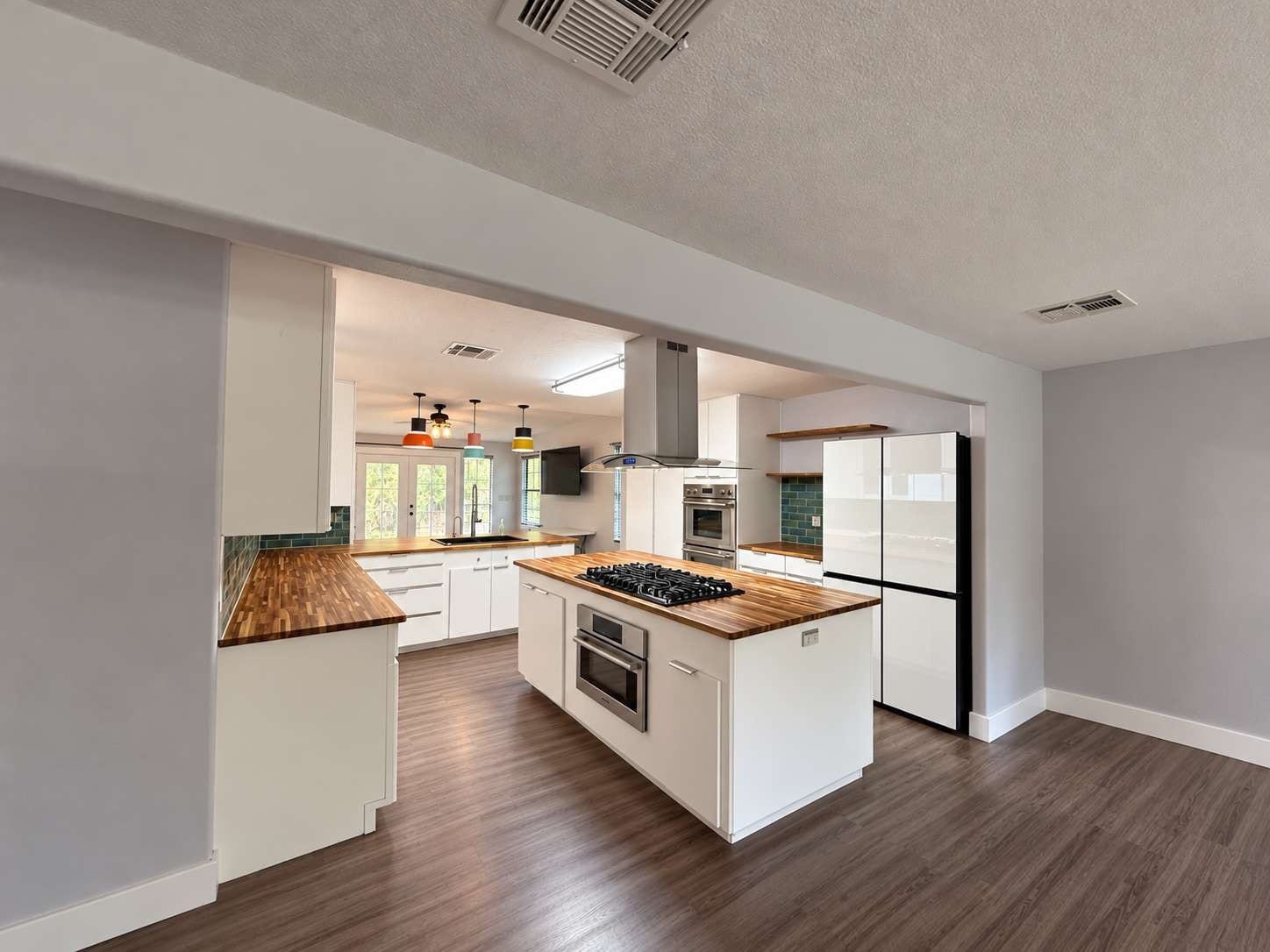 4248 Sapp Road, Conroe, TX 77304 4248 Sapp Road, Conroe, TX 77304