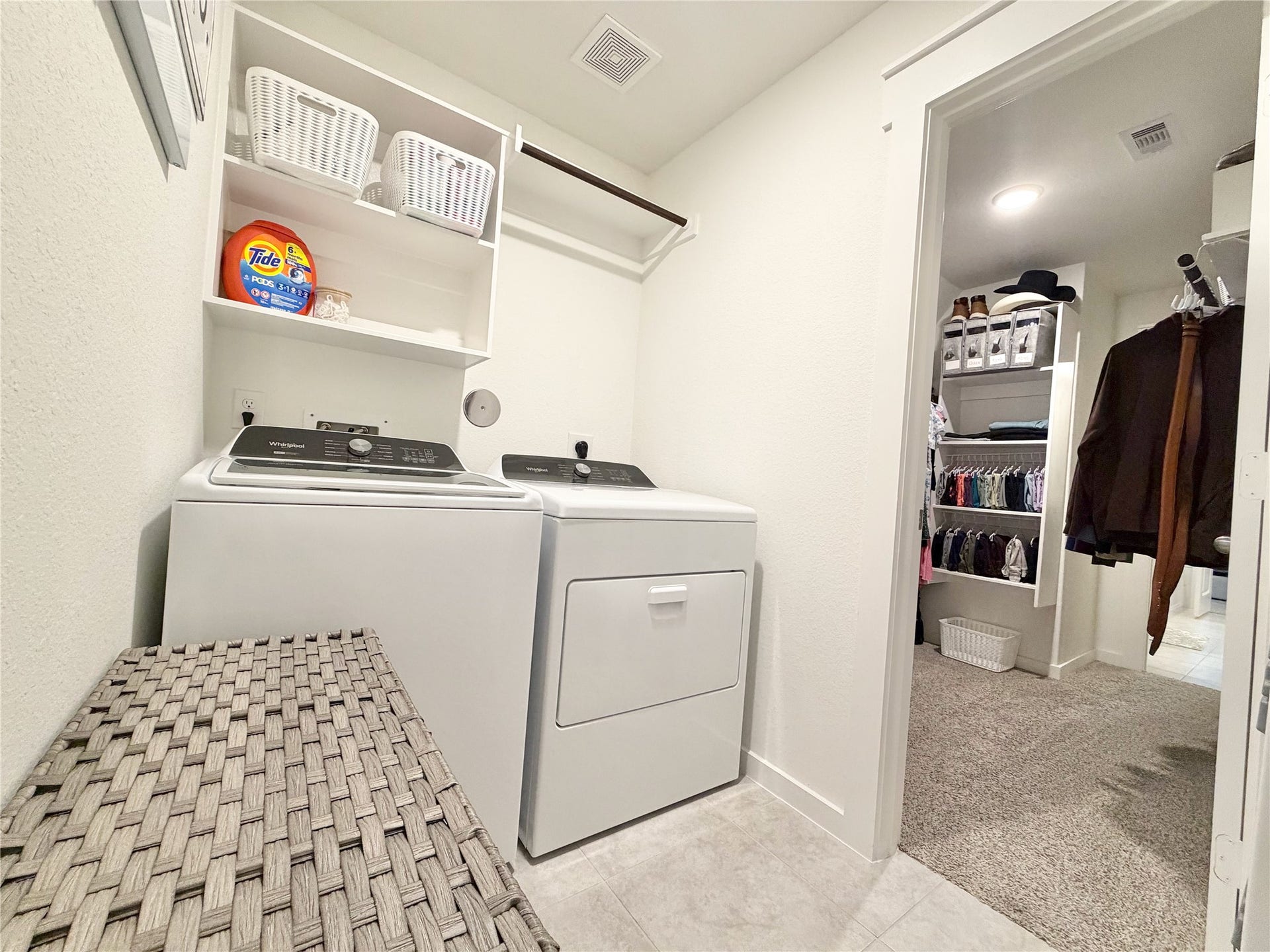4724 Peony Green Drive, Katy, TX 77493 Direct access to Utility room from Primary quarters