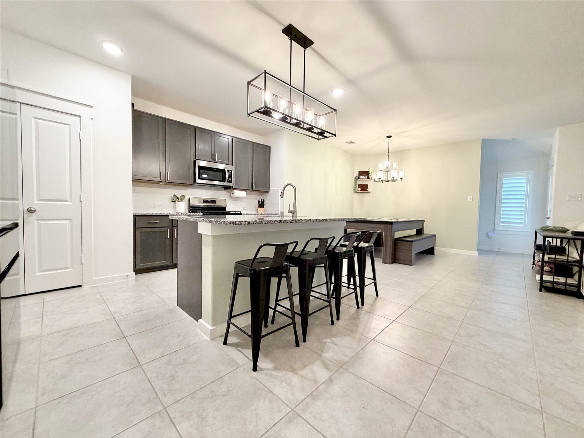 4724 Peony Green Drive, Katy, TX 77493 Entering the Kitchen