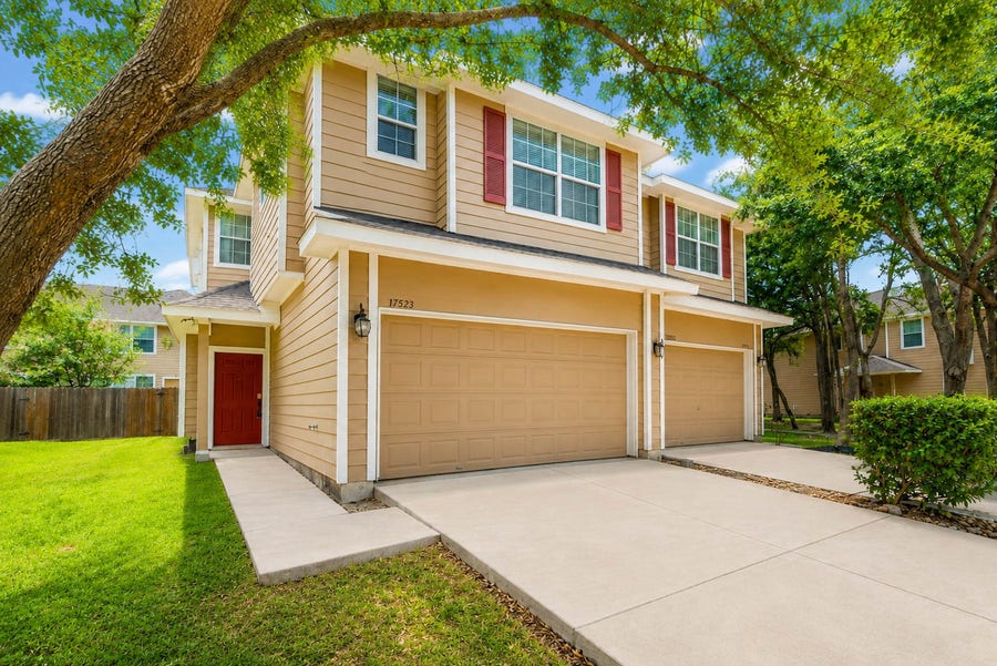 Property photo for 17519 Bering Bridge Lane, Humble, TX