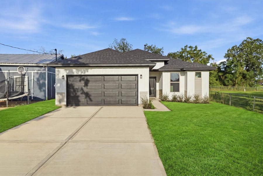 Property photo for 2522 16th Street, Hempstead, TX
