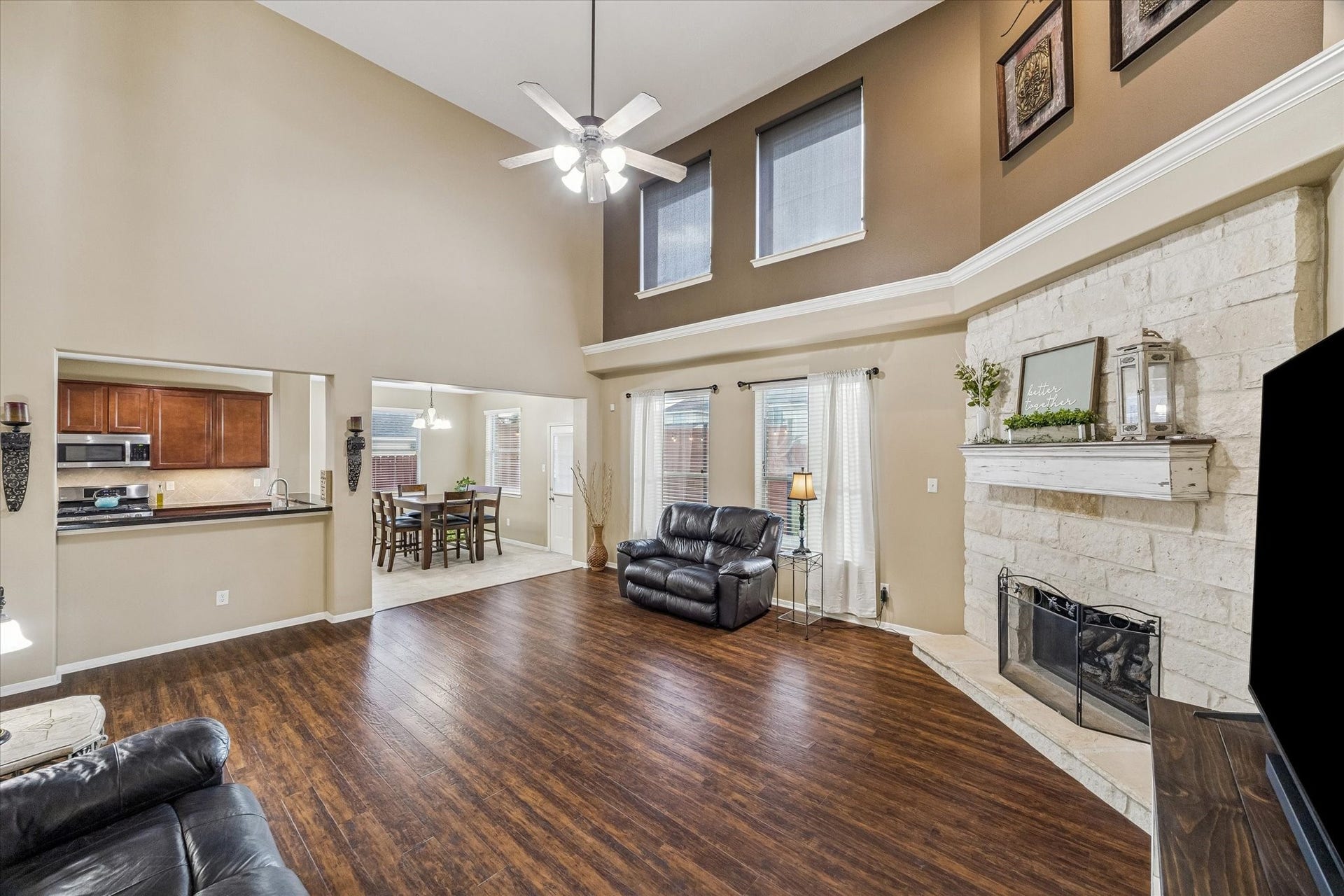 2209 Tracy Way, Deer Park, TX 77536 2209 Tracy Way, Deer Park, TX 77536