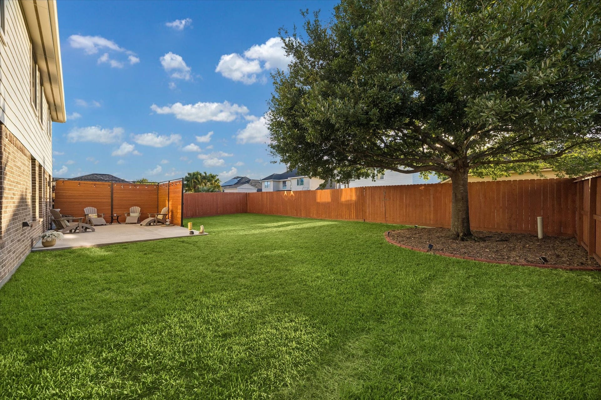 2209 Tracy Way, Deer Park, TX 77536 2209 Tracy Way, Deer Park, TX 77536