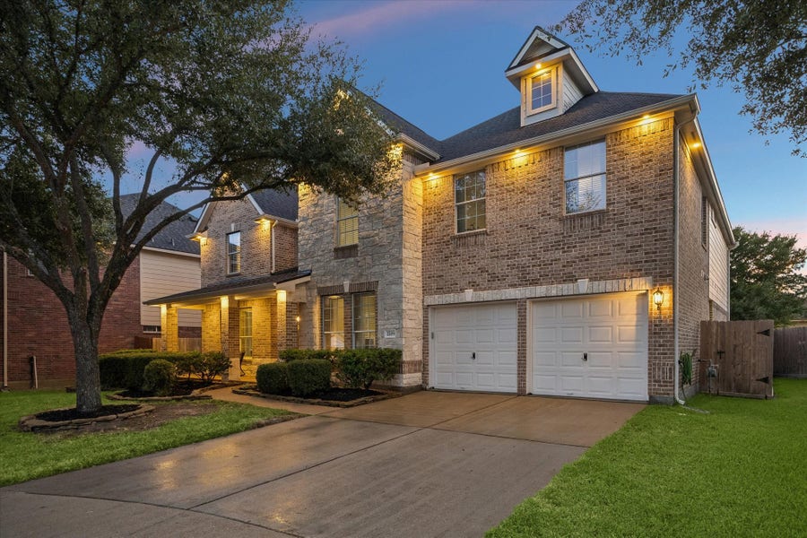 Property photo for 2209 Tracy Way, Deer Park, TX
