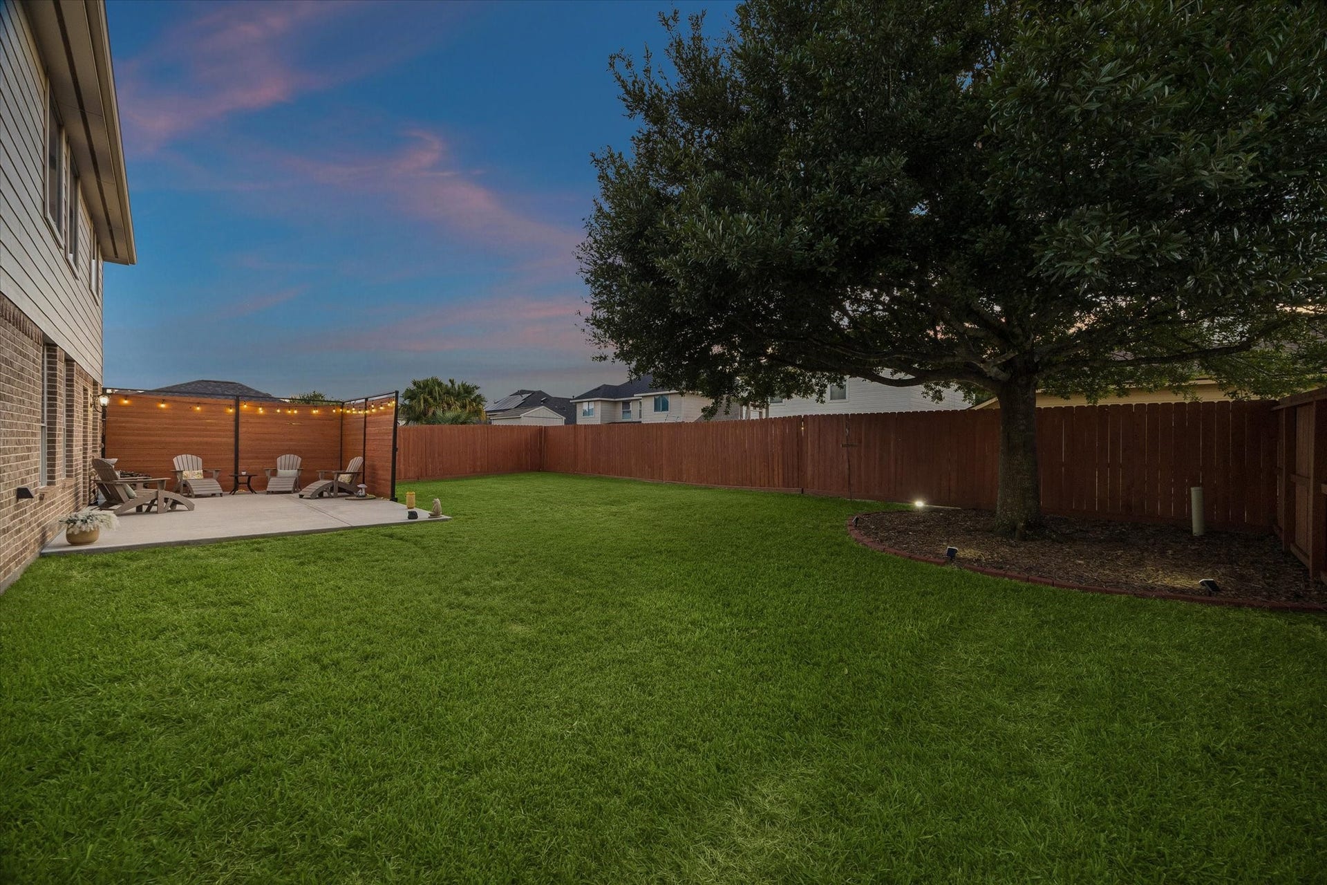 2209 Tracy Way, Deer Park, TX 77536 2209 Tracy Way, Deer Park, TX 77536