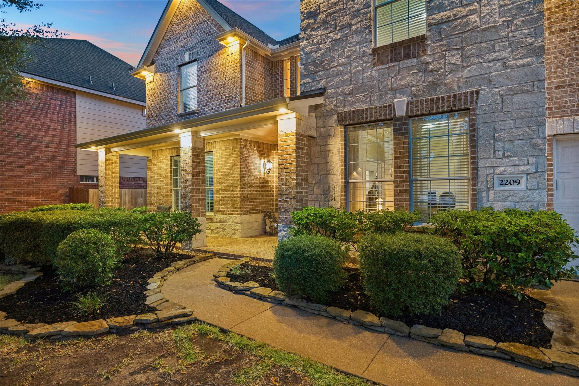 2209 Tracy Way, Deer Park, TX 77536 2209 Tracy Way, Deer Park, TX 77536