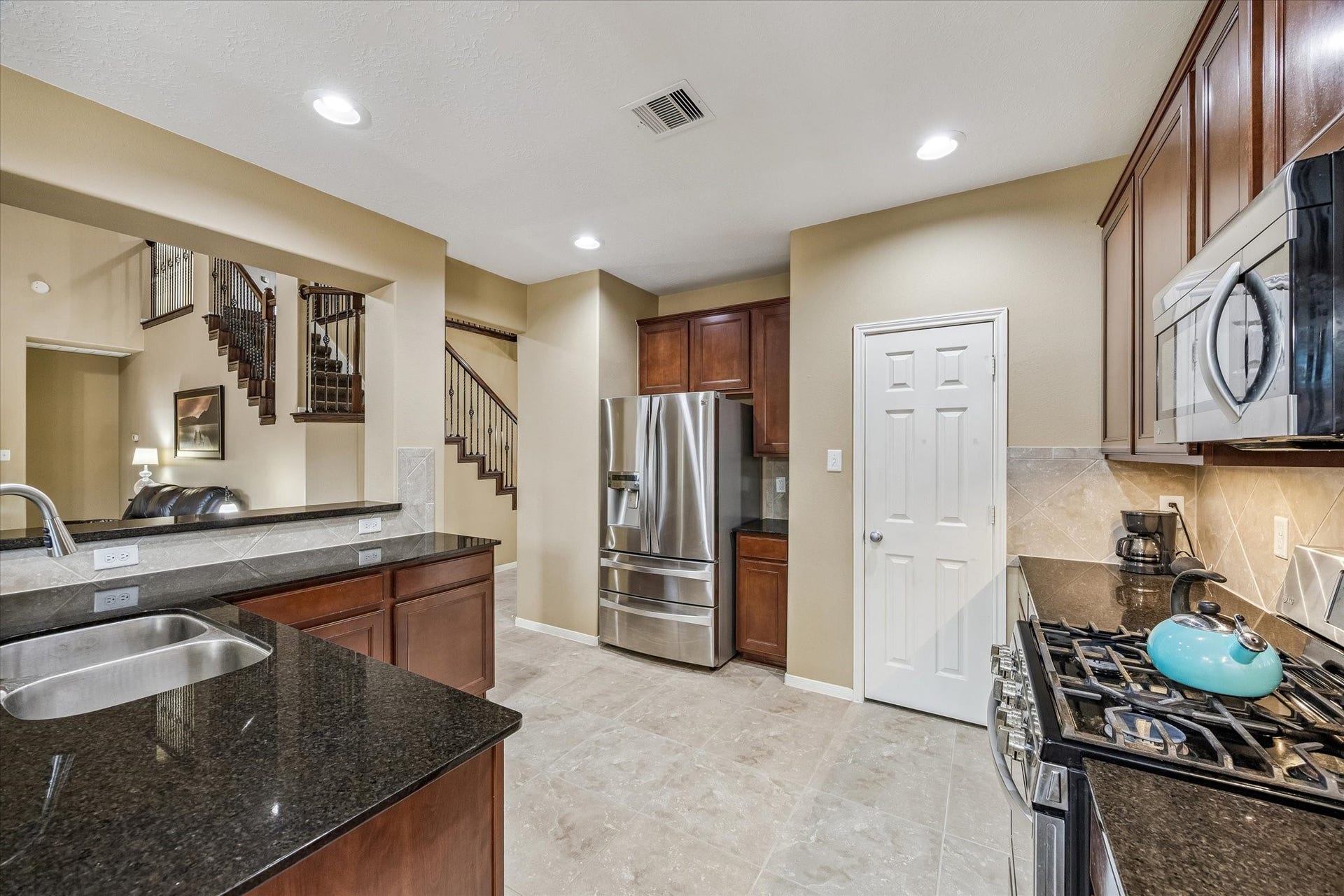2209 Tracy Way, Deer Park, TX 77536 2209 Tracy Way, Deer Park, TX 77536