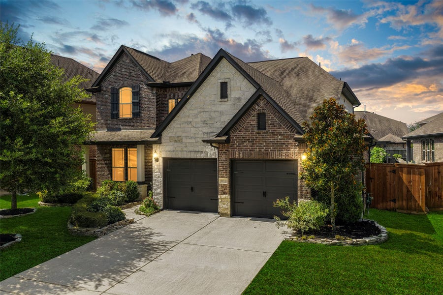Property photo for 18239 Winding Willow Oak Way, Cypress, TX