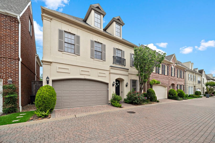Property photo for 1229 Ripple Creek Drive, Houston, TX