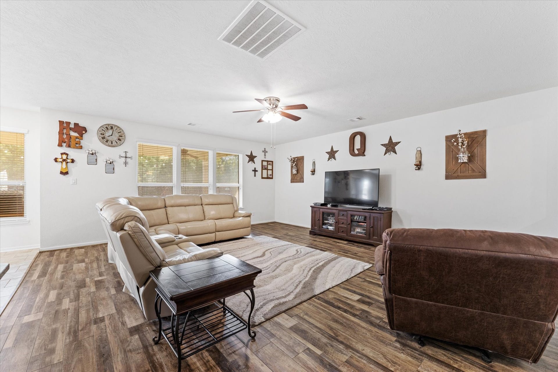 1143 Epworth Court, Conroe, TX 77304 1143 Epworth Court, Conroe, TX 77304
