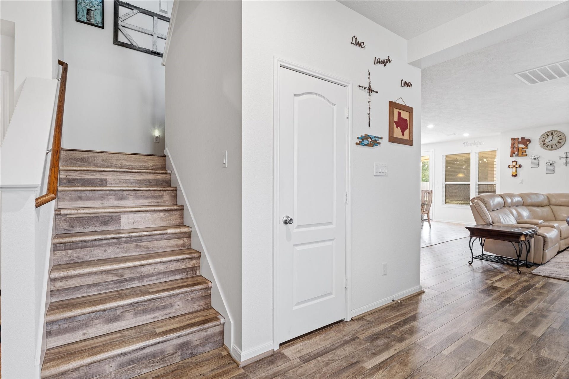 1143 Epworth Court, Conroe, TX 77304 1143 Epworth Court, Conroe, TX 77304