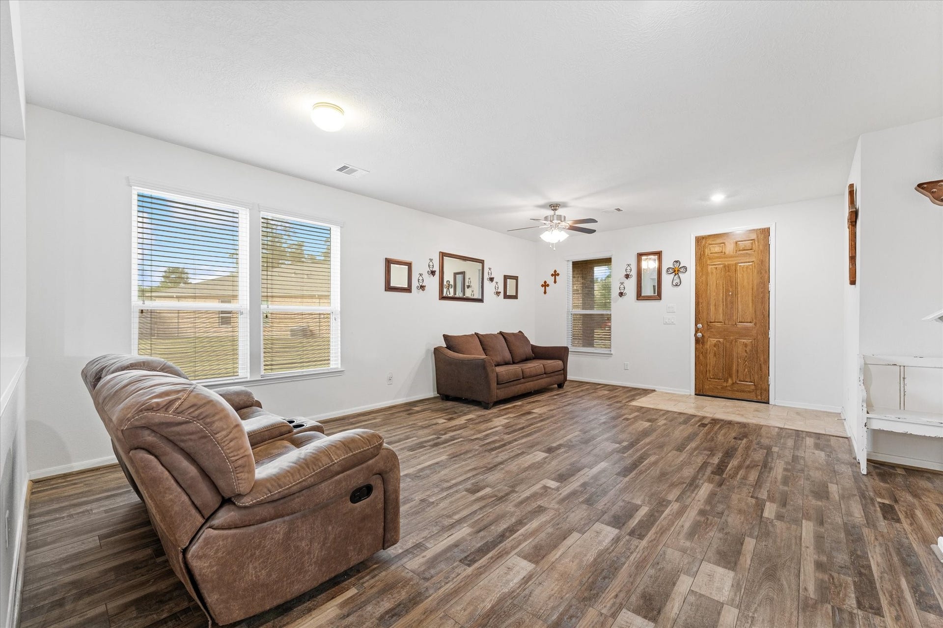 1143 Epworth Court, Conroe, TX 77304 1143 Epworth Court, Conroe, TX 77304