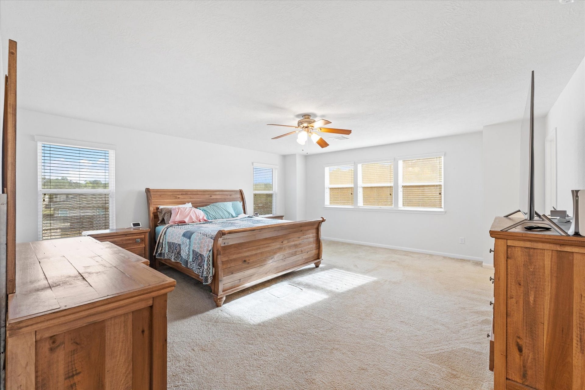 1143 Epworth Court, Conroe, TX 77304 1143 Epworth Court, Conroe, TX 77304