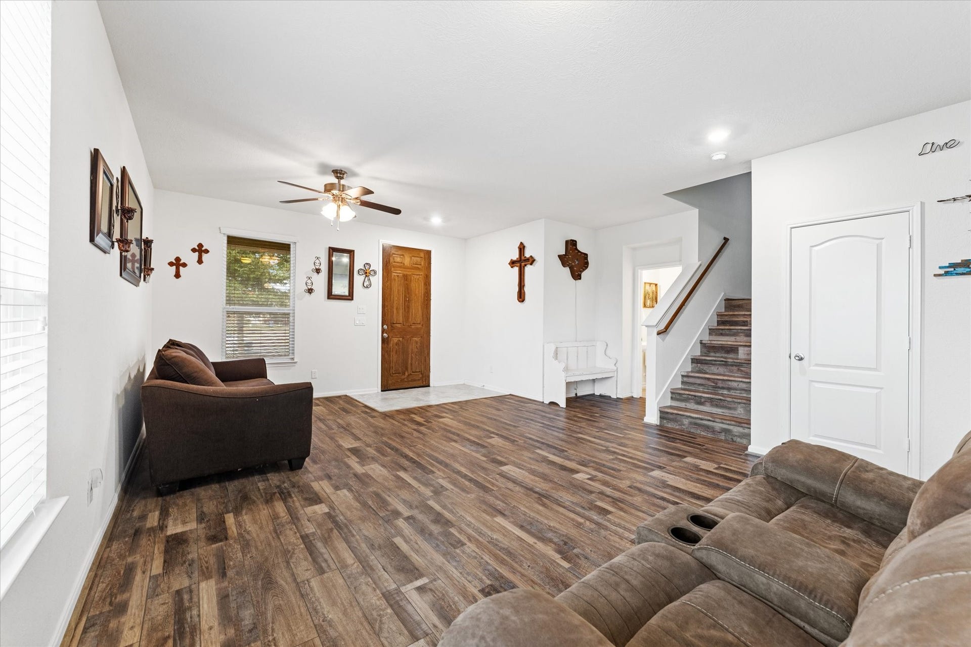 1143 Epworth Court, Conroe, TX 77304 1143 Epworth Court, Conroe, TX 77304